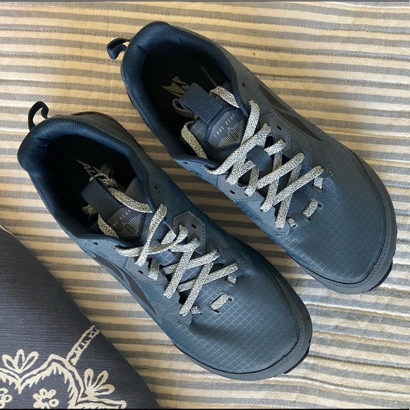 NIB Altra Lone Peak 6 - Picture 7 of 7